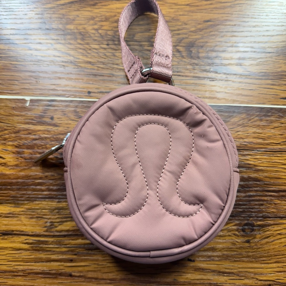 lululemon athletica Mauve Round Cosmetic Bag